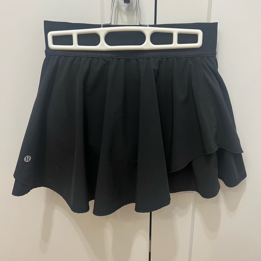 Lululemon black skirt size 4 black